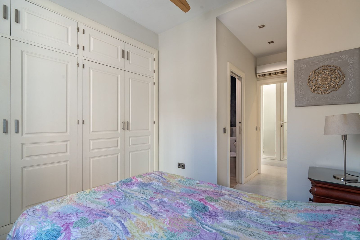 Te koop Middle Floor Apartment Costa Del Sol Málaga Este € 1.195.000,-