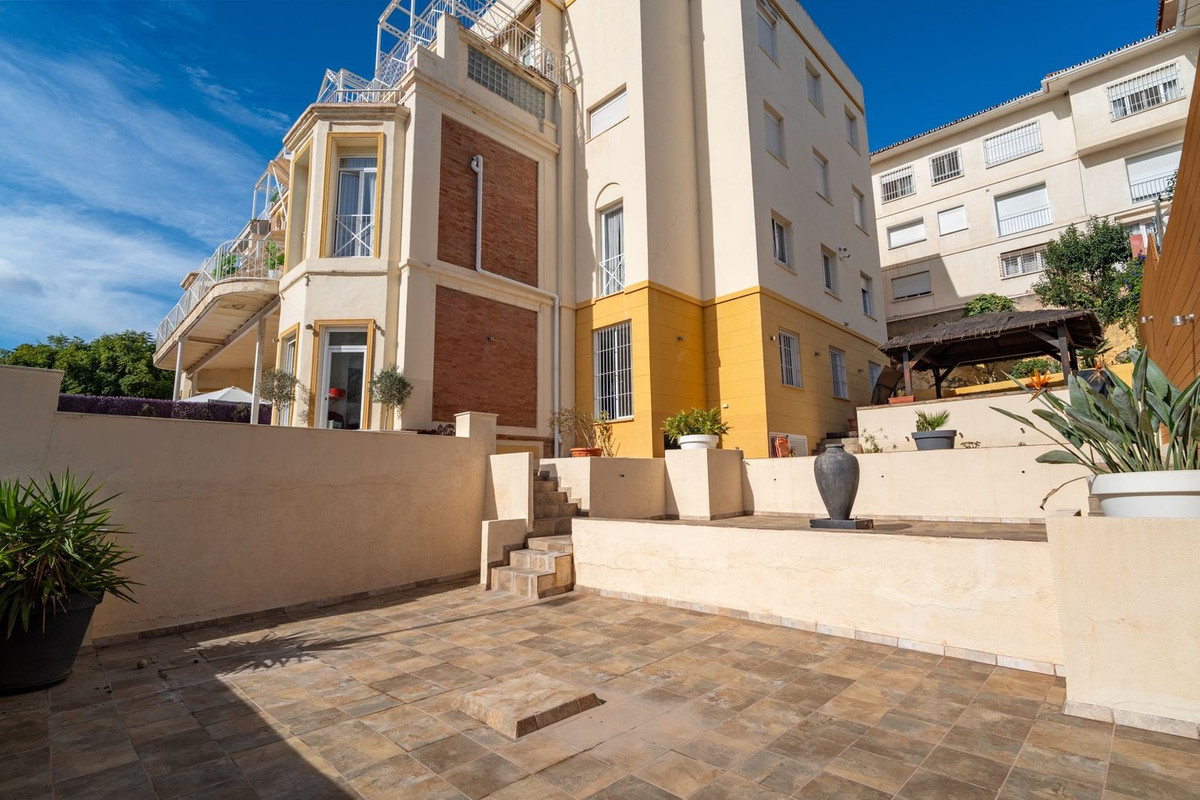 Te koop Middle Floor Apartment Costa Del Sol Málaga Este € 1.195.000,-