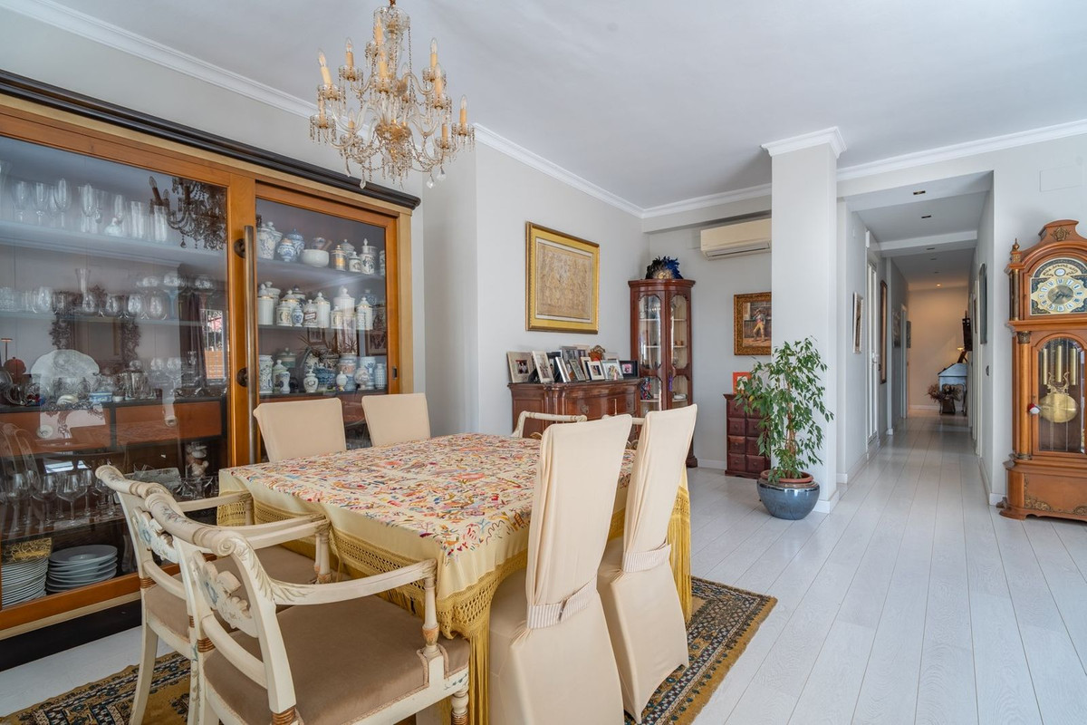 Te koop Middle Floor Apartment Costa Del Sol Málaga Este € 1.195.000,-