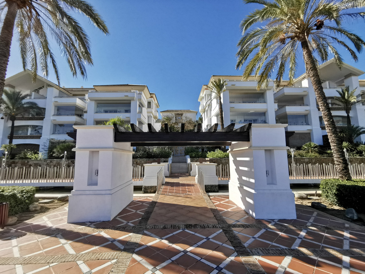 Te koop Middle Floor Apartment Costa Del Sol La Cala Golf € 395.000,-