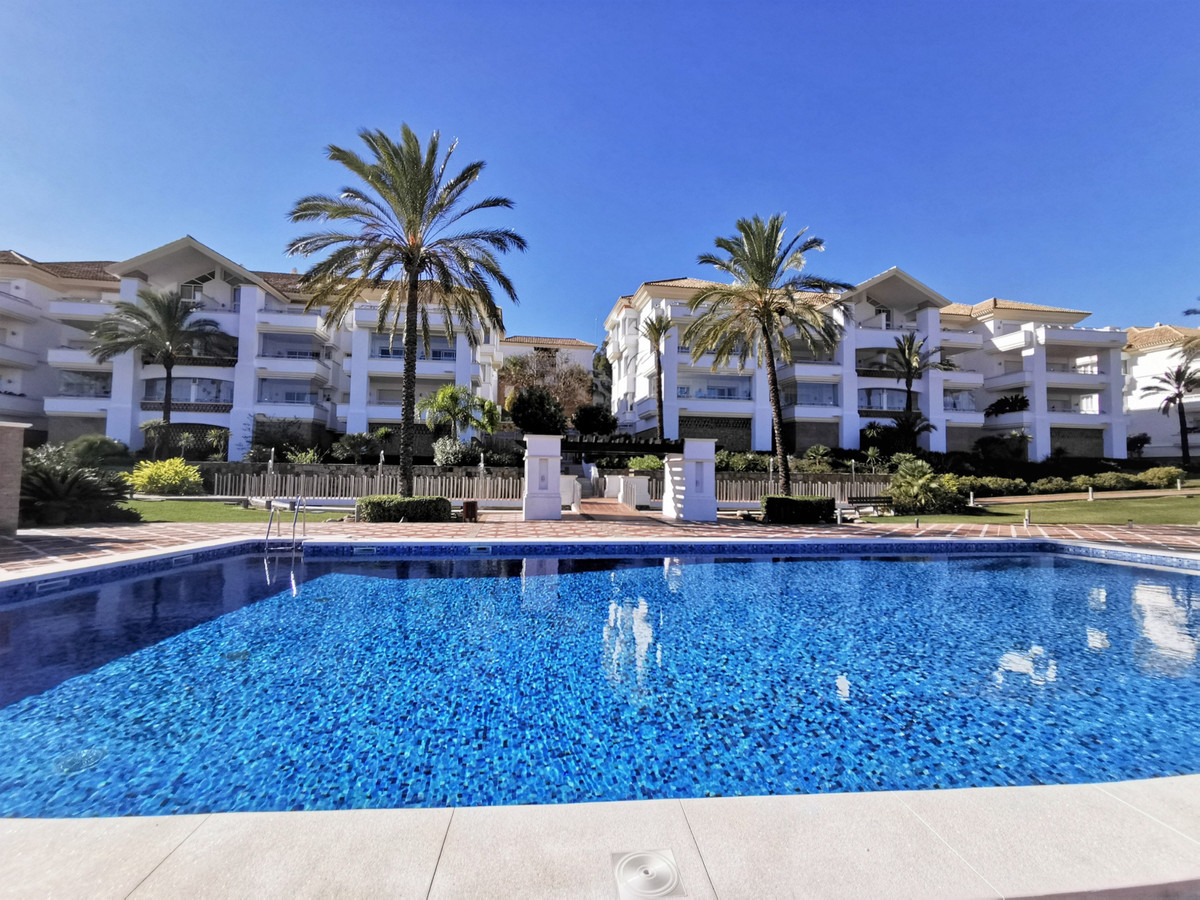 Te koop Middle Floor Apartment Costa Del Sol La Cala Golf € 395.000,-