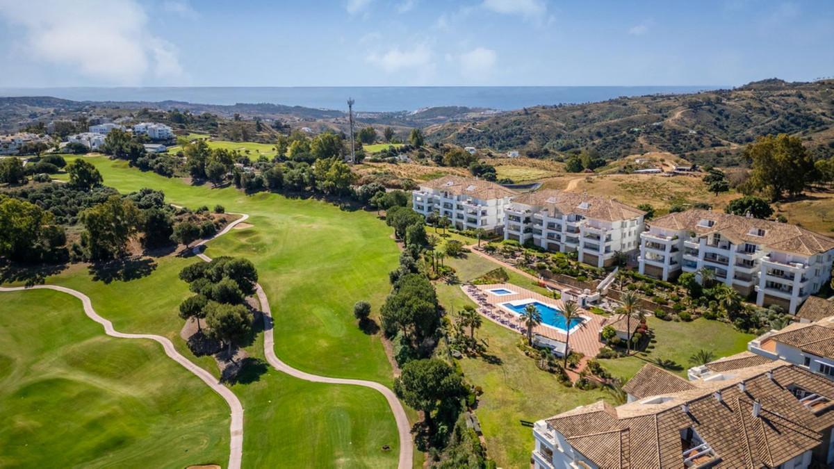 Te koop Middle Floor Apartment Costa Del Sol La Cala Golf € 395.000,-
