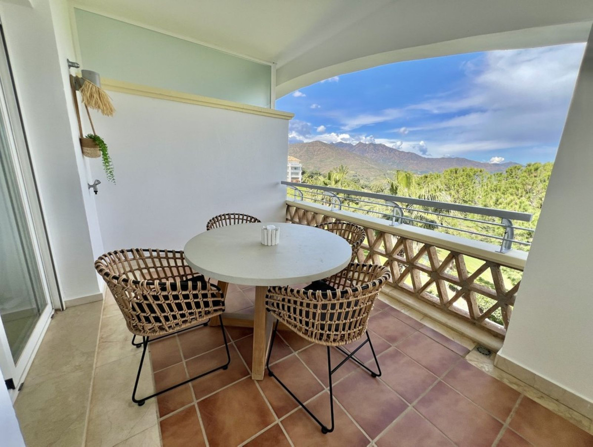 Te koop Middle Floor Apartment Costa Del Sol La Cala Golf € 395.000,-