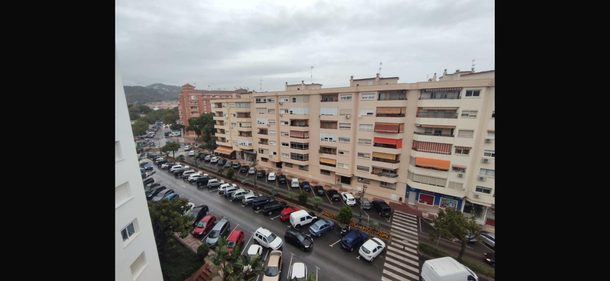 Te koop Middle Floor Apartment Costa Del Sol Estepona € 240.000,-