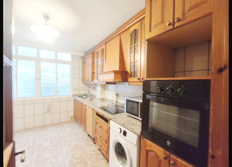 Te koop Middle Floor Apartment Costa Del Sol Estepona € 240.000,-