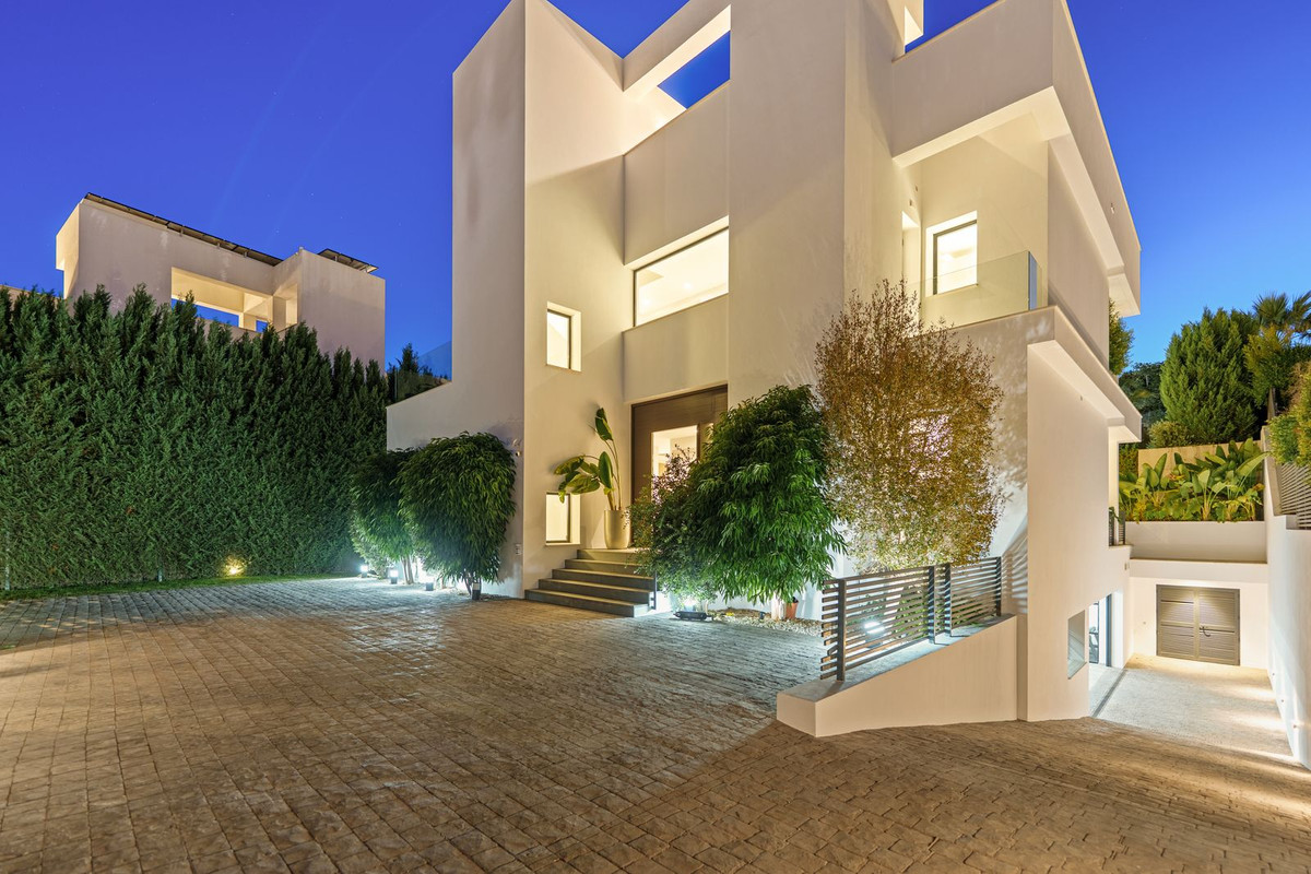 Te koop Vrijstaande Villa Costa Del Sol Nueva Andalucía € 4.895.000,-