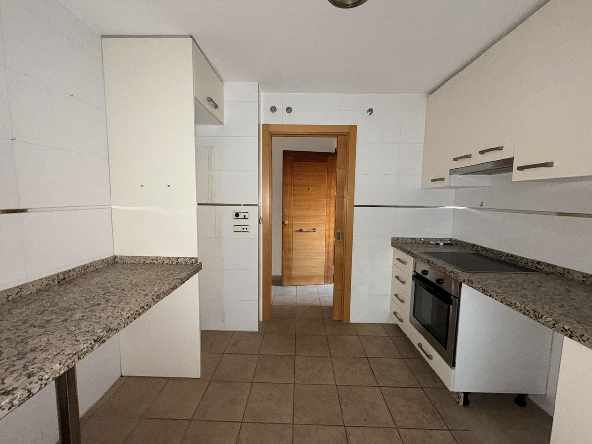 Te koop Middle Floor Apartment Costa Del Sol La Cala De Mijas € 329.000,-