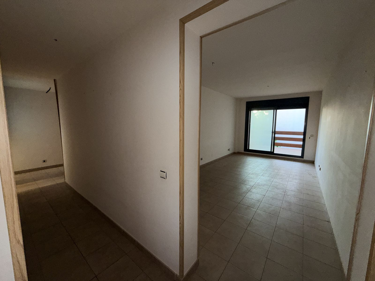 Te koop Middle Floor Apartment Costa Del Sol La Cala De Mijas € 329.000,-