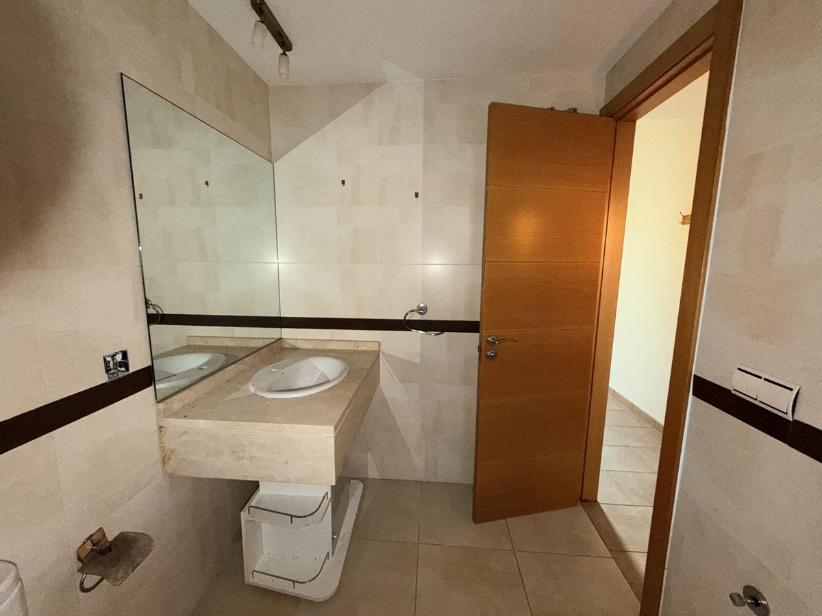 Te koop Middle Floor Apartment Costa Del Sol La Cala De Mijas € 329.000,-