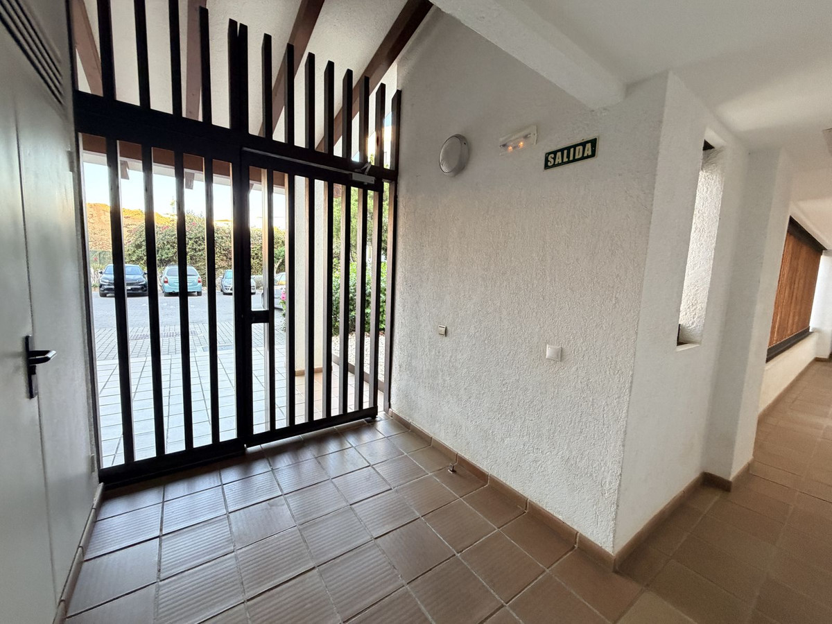 Te koop Middle Floor Apartment Costa Del Sol La Cala De Mijas € 329.000,-