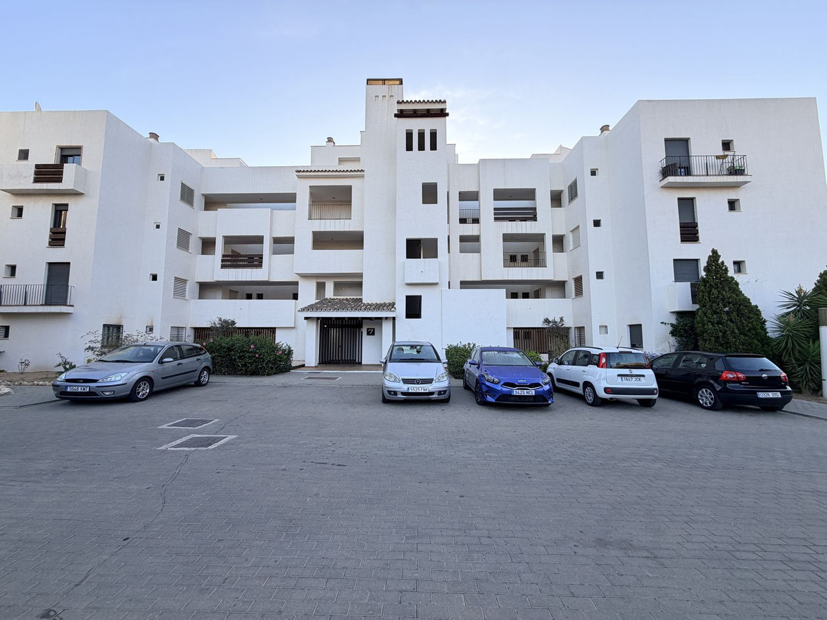 Te koop Middle Floor Apartment Costa Del Sol La Cala De Mijas € 329.000,-
