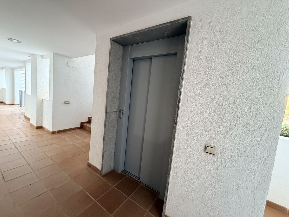 Te koop Middle Floor Apartment Costa Del Sol La Cala De Mijas € 329.000,-