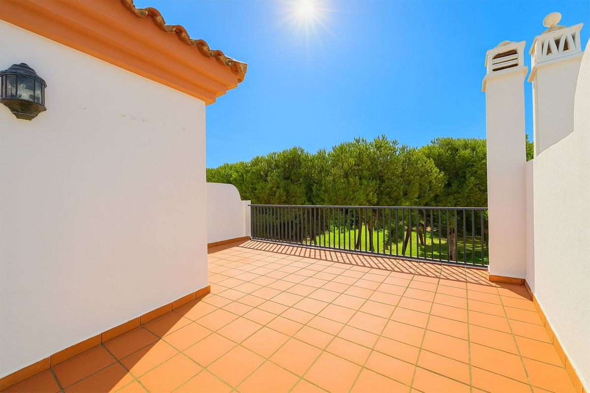 Te koop Half vrijstaand huis Costa Del Sol Cabopino € 574.900,-