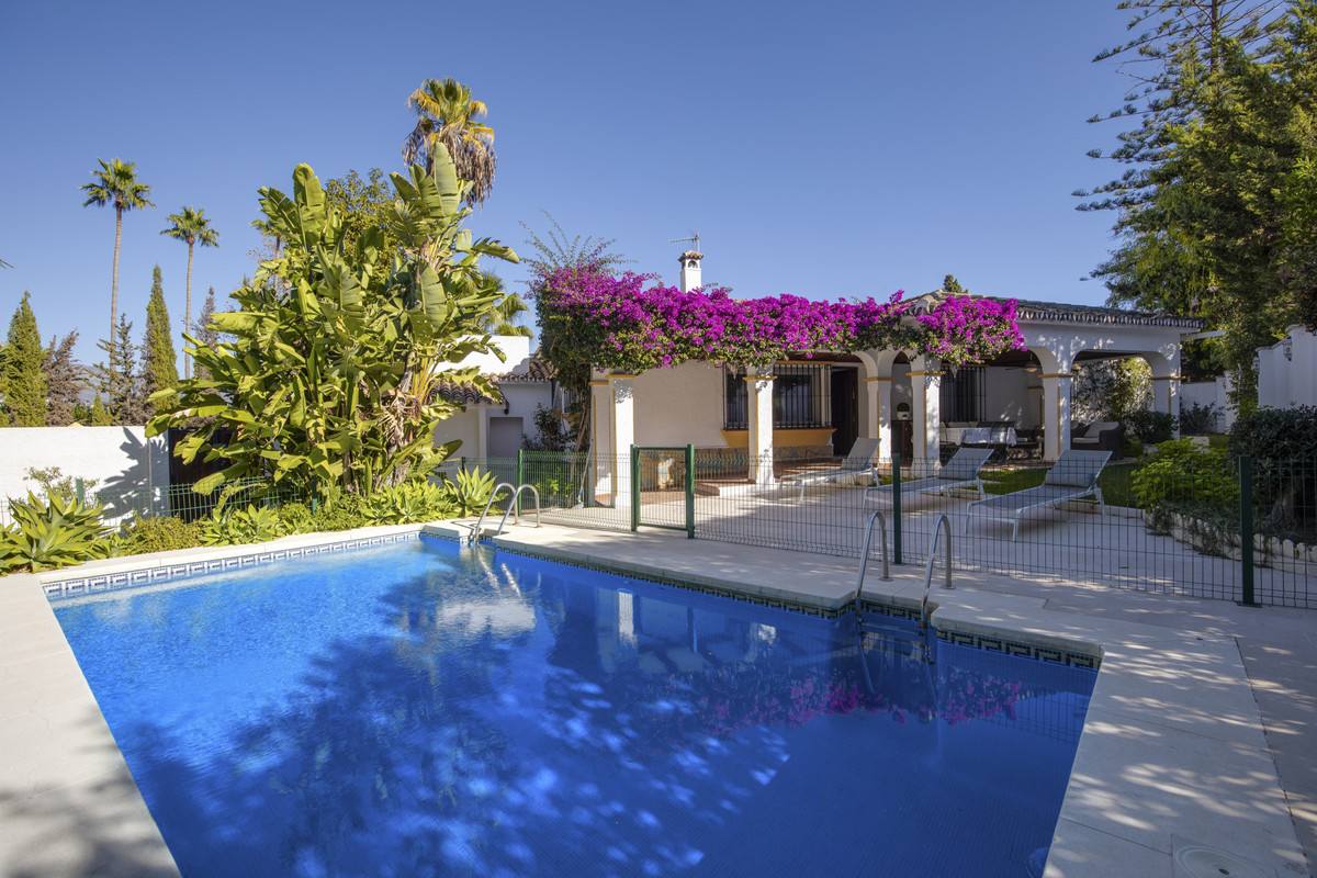 Te koop Vrijstaande Villa Costa Del Sol Guadalmina Alta € 1.450.000,-