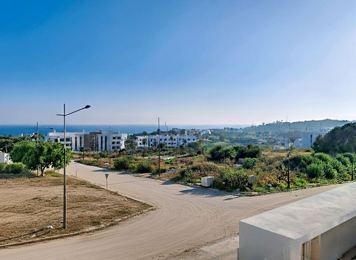 Te koop Middle Floor Apartment Costa Del Sol Estepona € 450.000,-