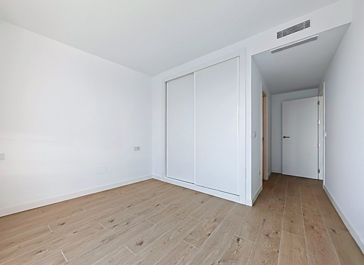 Te koop Middle Floor Apartment Costa Del Sol Estepona € 450.000,-