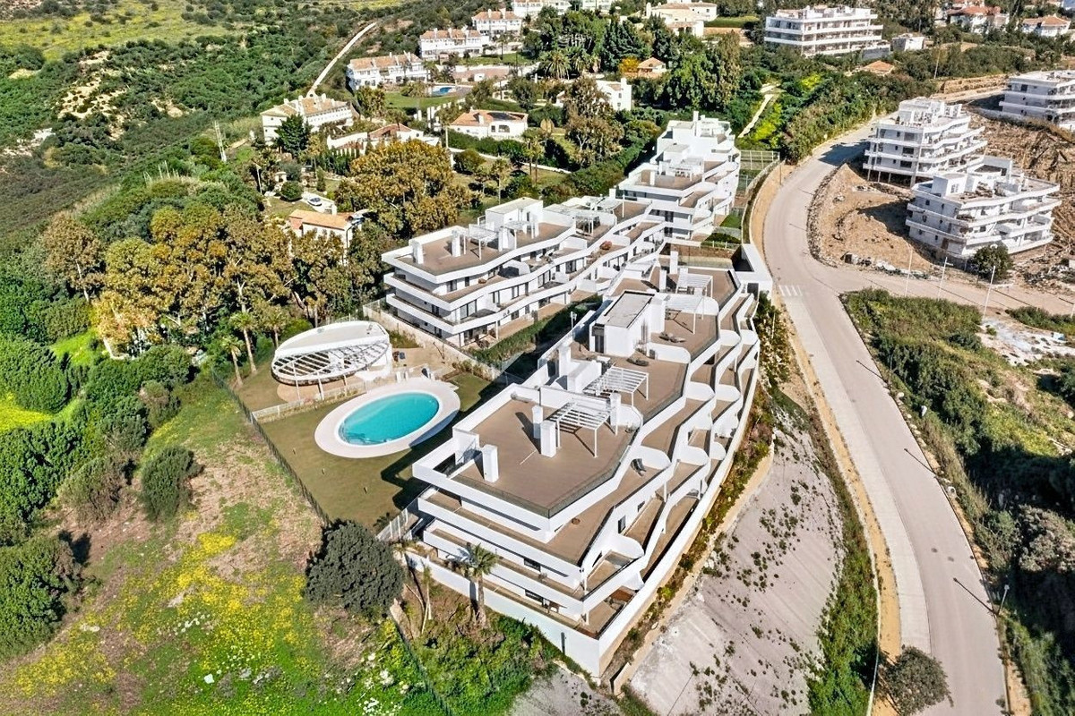 Te koop Middle Floor Apartment Costa Del Sol Estepona € 450.000,-