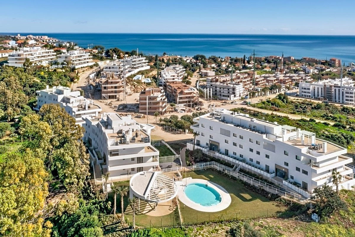 Te koop Middle Floor Apartment Costa Del Sol Estepona € 450.000,-