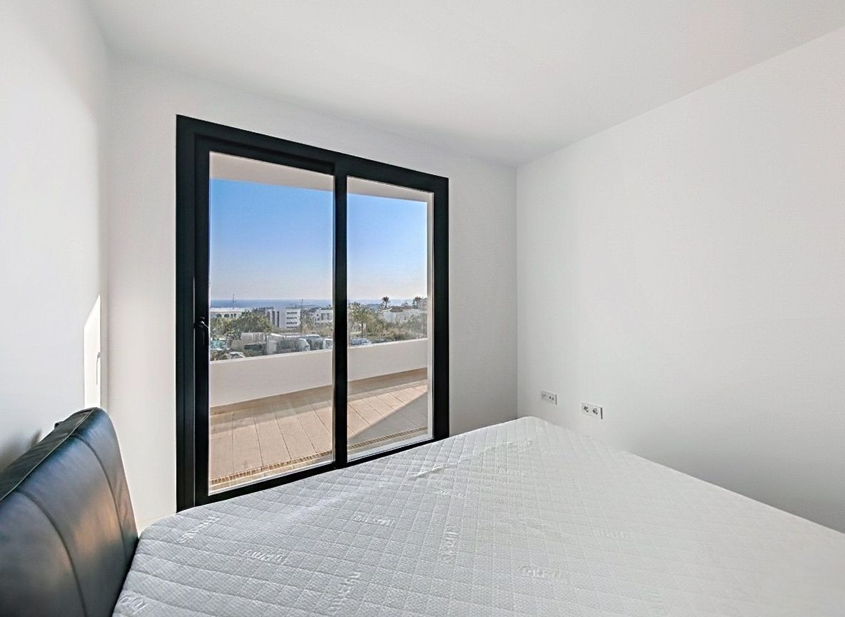 Te koop Middle Floor Apartment Costa Del Sol Estepona € 450.000,-