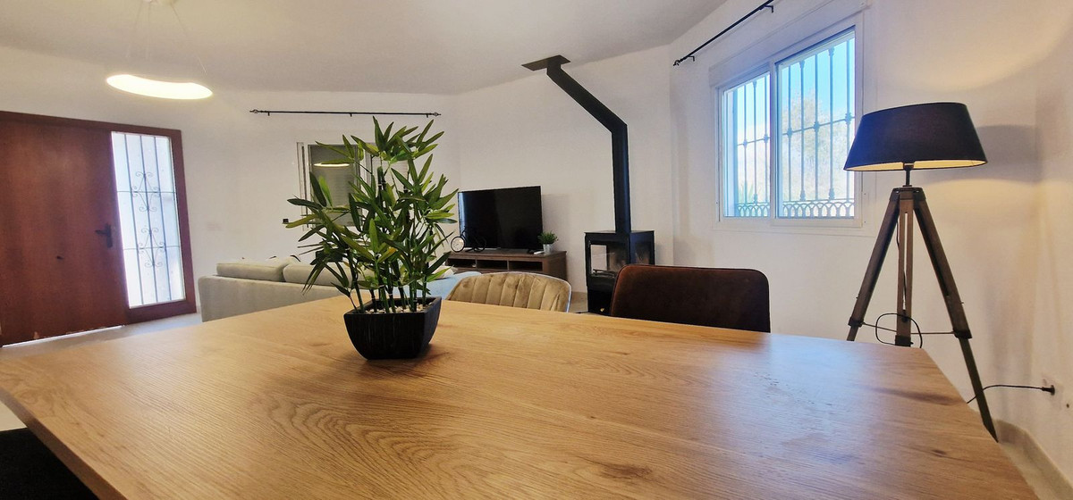 Te koop Vrijstaande Villa Costa Del Sol Arenas € 360.000,-