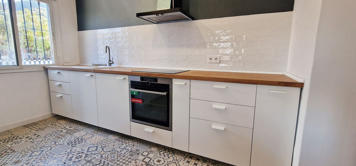 Te koop Vrijstaande Villa Costa Del Sol Arenas € 360.000,-