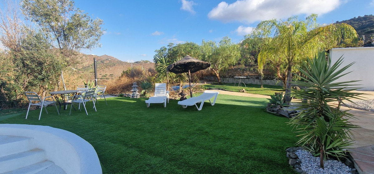 Te koop Vrijstaande Villa Costa Del Sol Arenas € 360.000,-