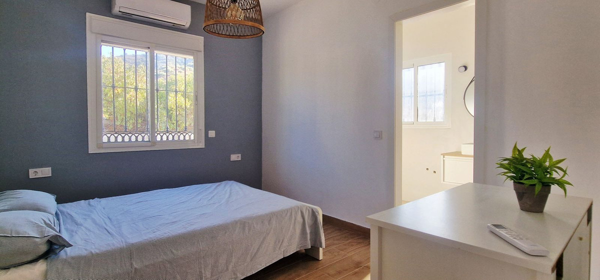 Te koop Vrijstaande Villa Costa Del Sol Arenas € 360.000,-