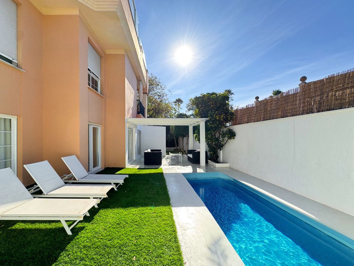 Te koop Gelijkvloers appartement Costa Del Sol Elviria € 665.000,-