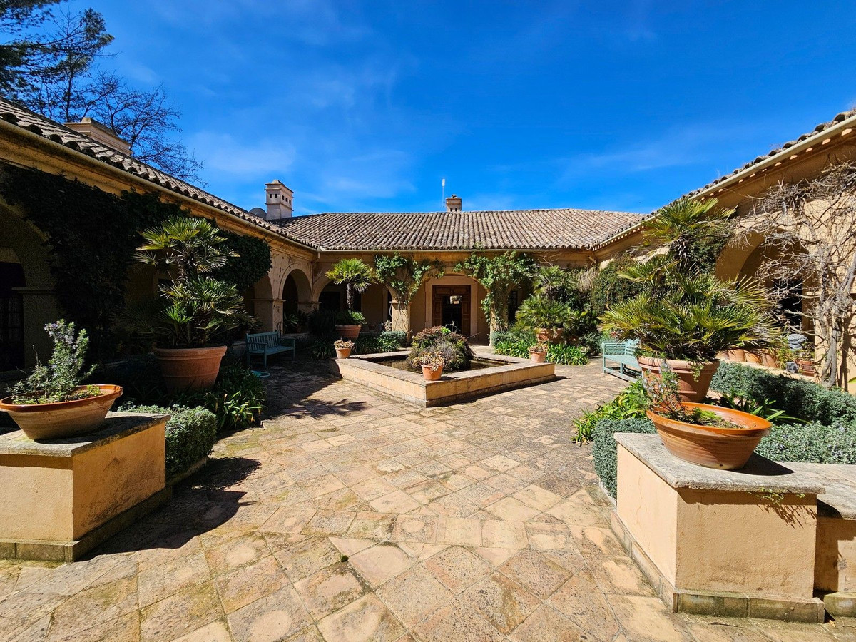 Te koop Vrijstaande Villa Costa Del Sol Ronda € 2.700.000,-