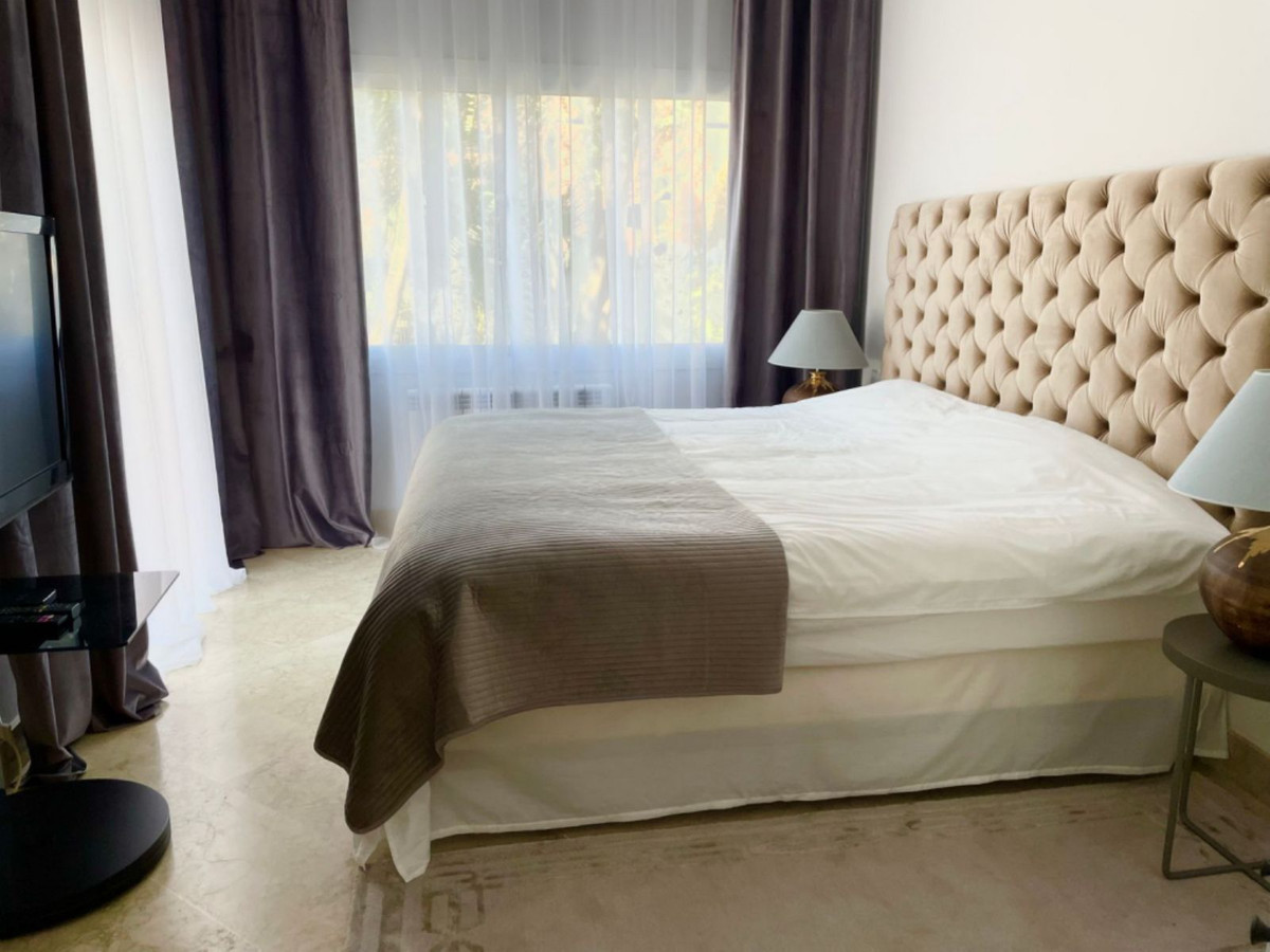 Te koop Middle Floor Apartment Costa Del Sol Nueva Andalucía € 735.000,-