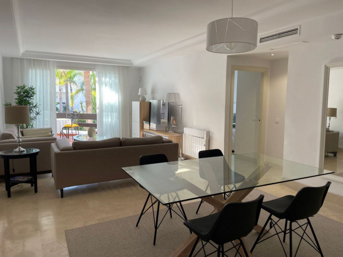 Te koop Middle Floor Apartment Costa Del Sol Nueva Andalucía € 735.000,-