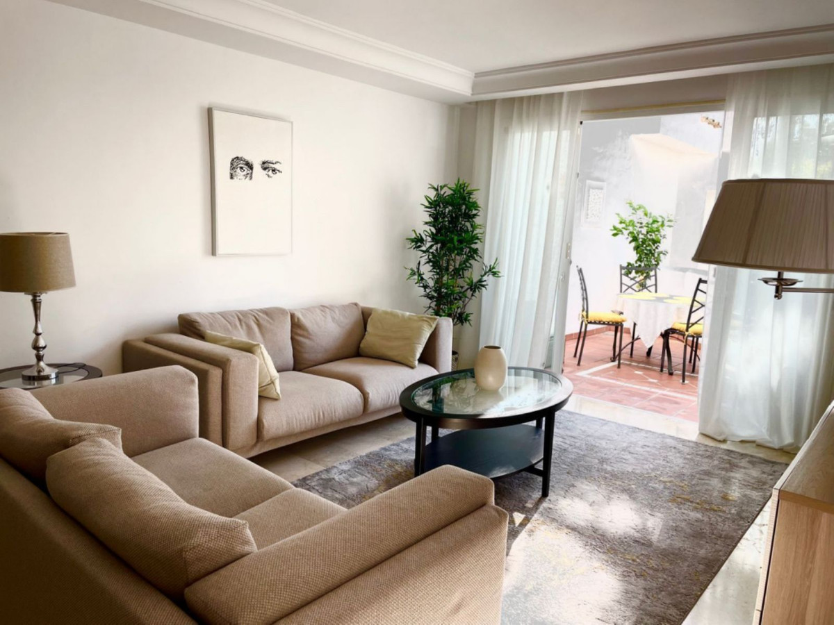 Te koop Middle Floor Apartment Costa Del Sol Nueva Andalucía € 735.000,-