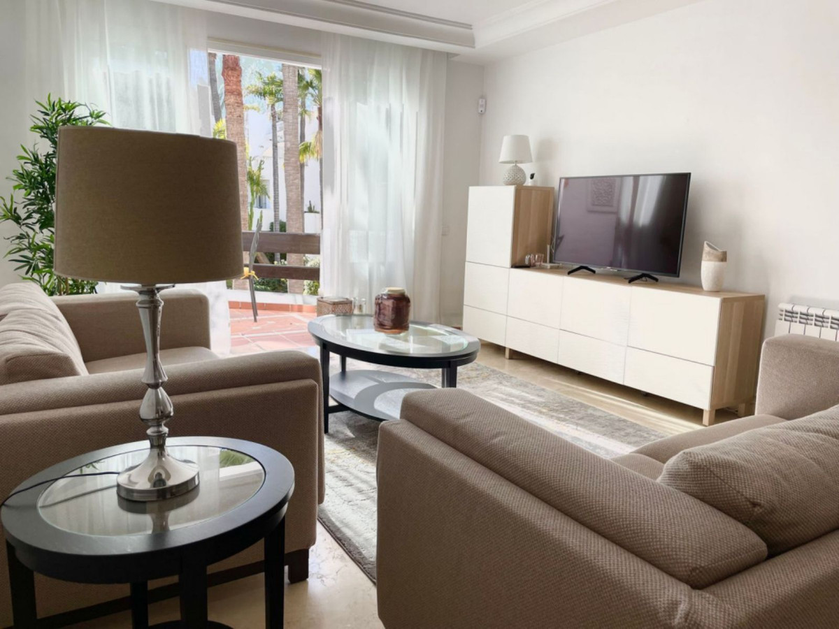 Te koop Middle Floor Apartment Costa Del Sol Nueva Andalucía € 735.000,-