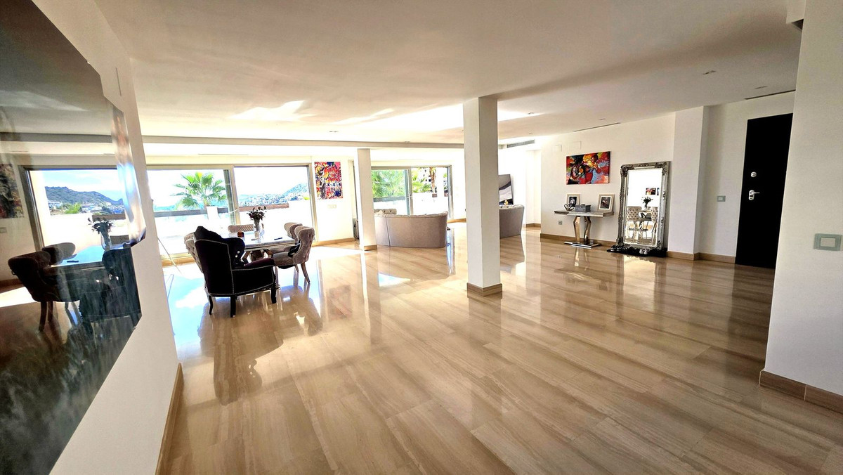 Te koop Middle Floor Apartment Costa Del Sol Benahavís € 995.000,-