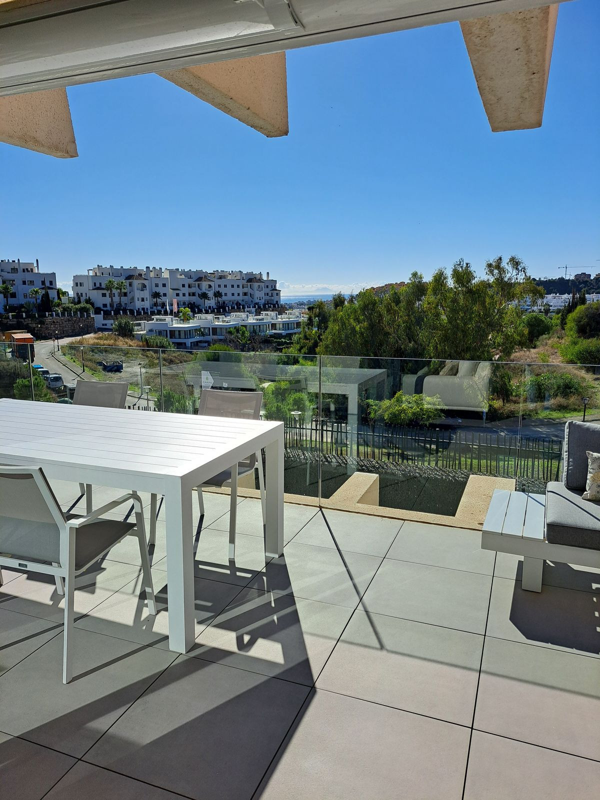 Te koop Middle Floor Apartment Costa Del Sol Estepona € 479.000,-