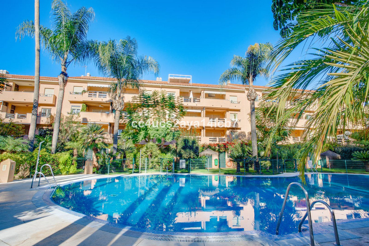 Te koop Middle Floor Apartment Costa Del Sol Carib Playa € 455.000,-