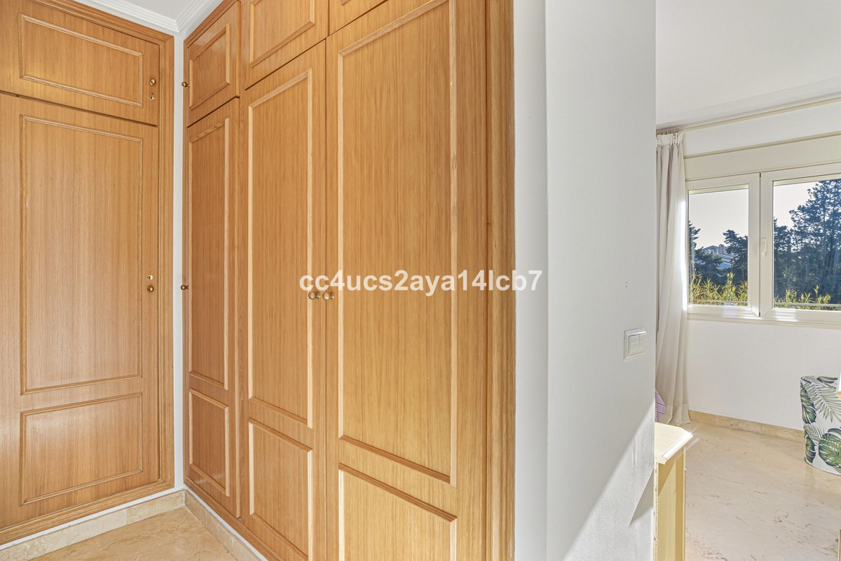 Te koop Middle Floor Apartment Costa Del Sol Carib Playa € 455.000,-