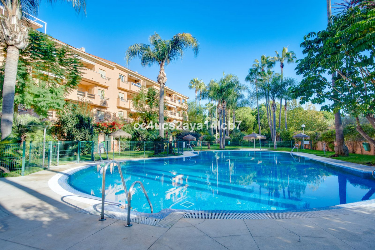 Te koop Middle Floor Apartment Costa Del Sol Carib Playa € 455.000,-