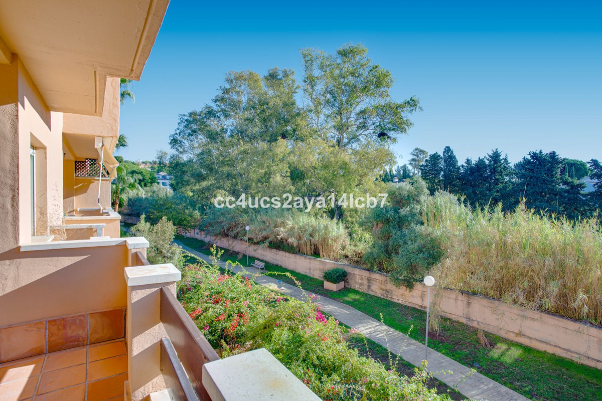 Te koop Middle Floor Apartment Costa Del Sol Carib Playa € 455.000,-