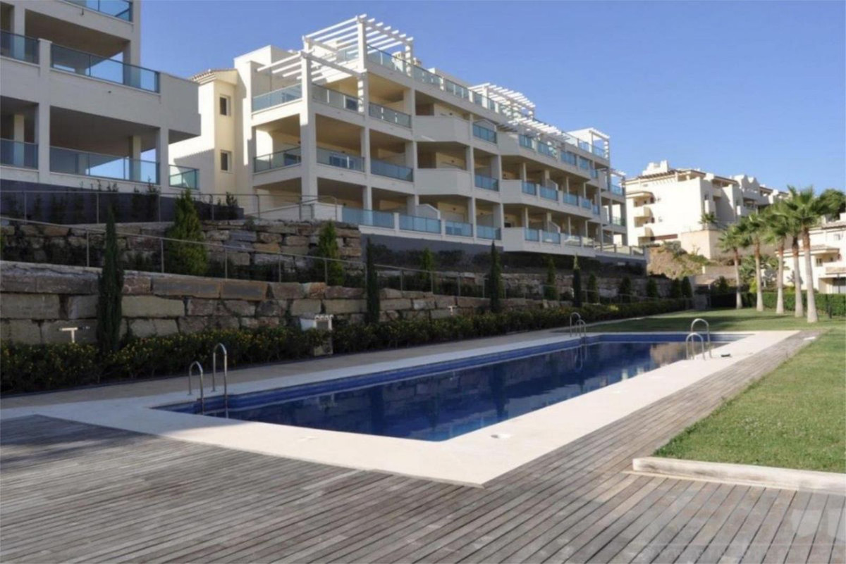Te koop Middle Floor Apartment Costa Del Sol Cerros Del Aguila € 357.000,-
