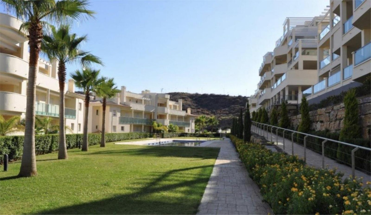 Te koop Middle Floor Apartment Costa Del Sol Cerros Del Aguila € 357.000,-