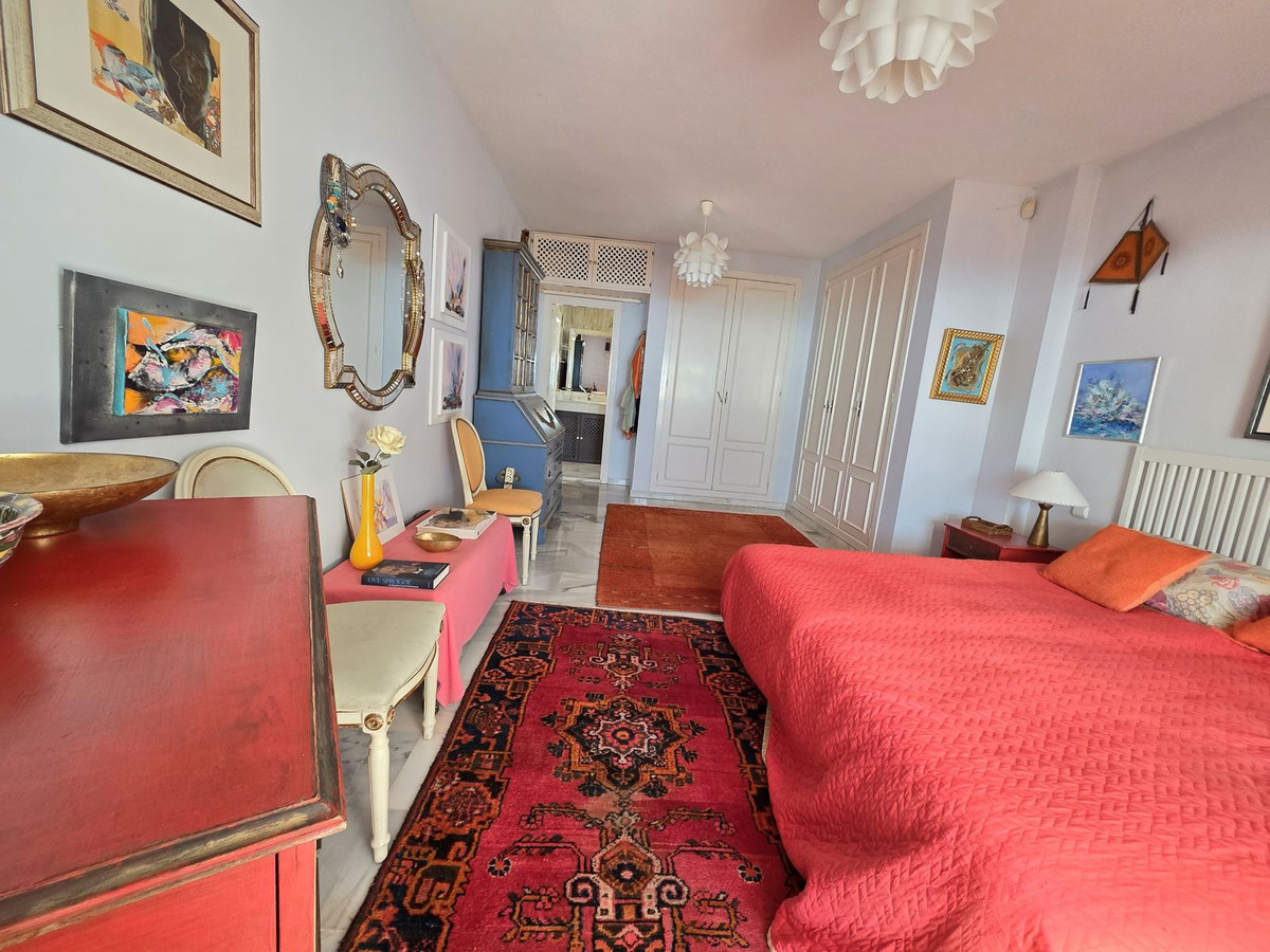 Te koop Middle Floor Apartment Costa Del Sol La Mairena € 399.000,-