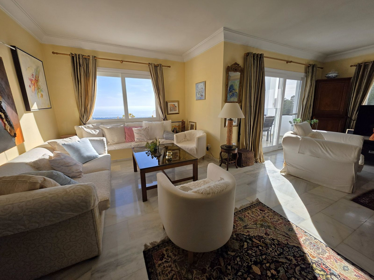 Te koop Middle Floor Apartment Costa Del Sol La Mairena € 399.000,-