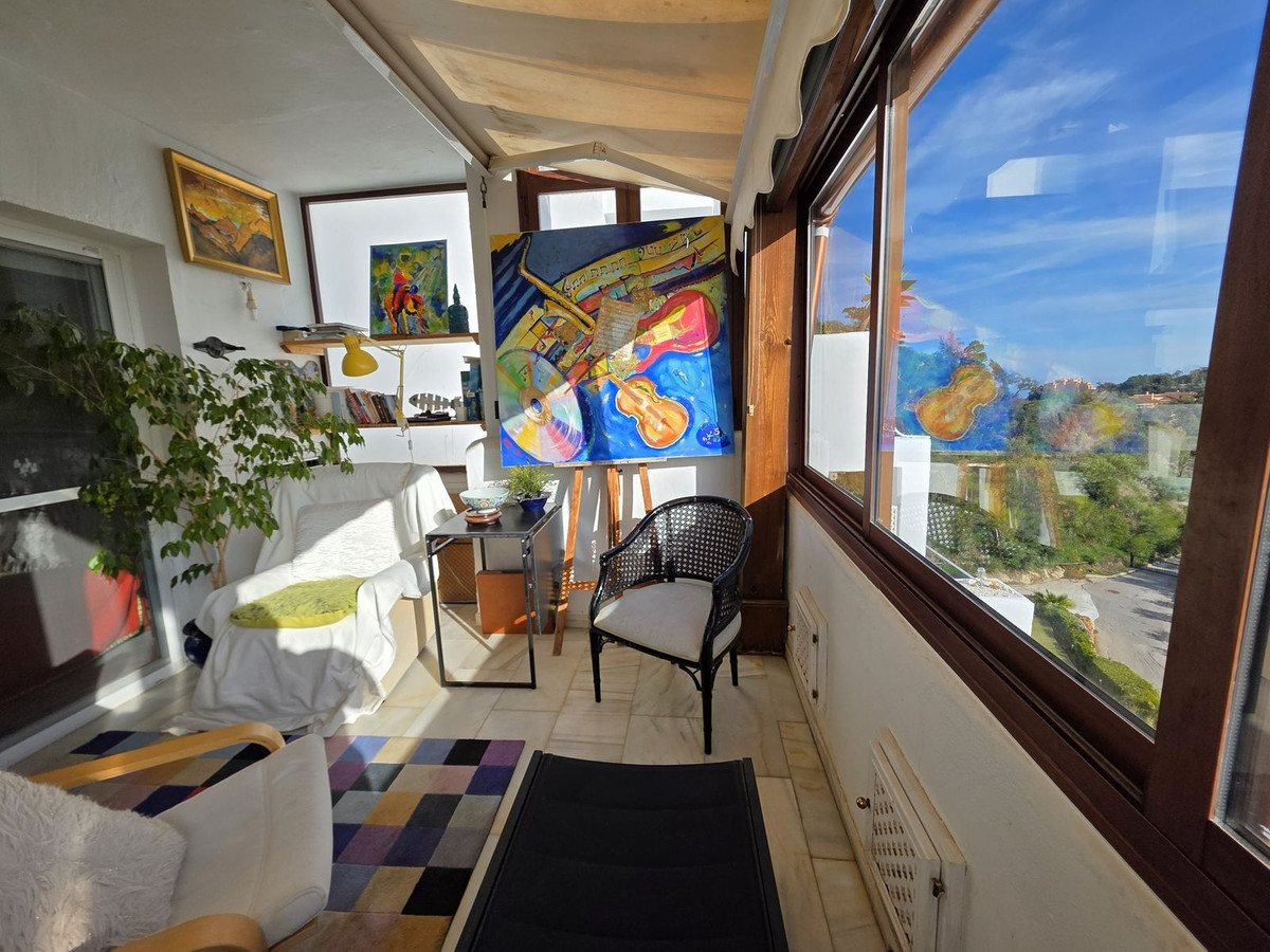 Te koop Middle Floor Apartment Costa Del Sol La Mairena € 399.000,-