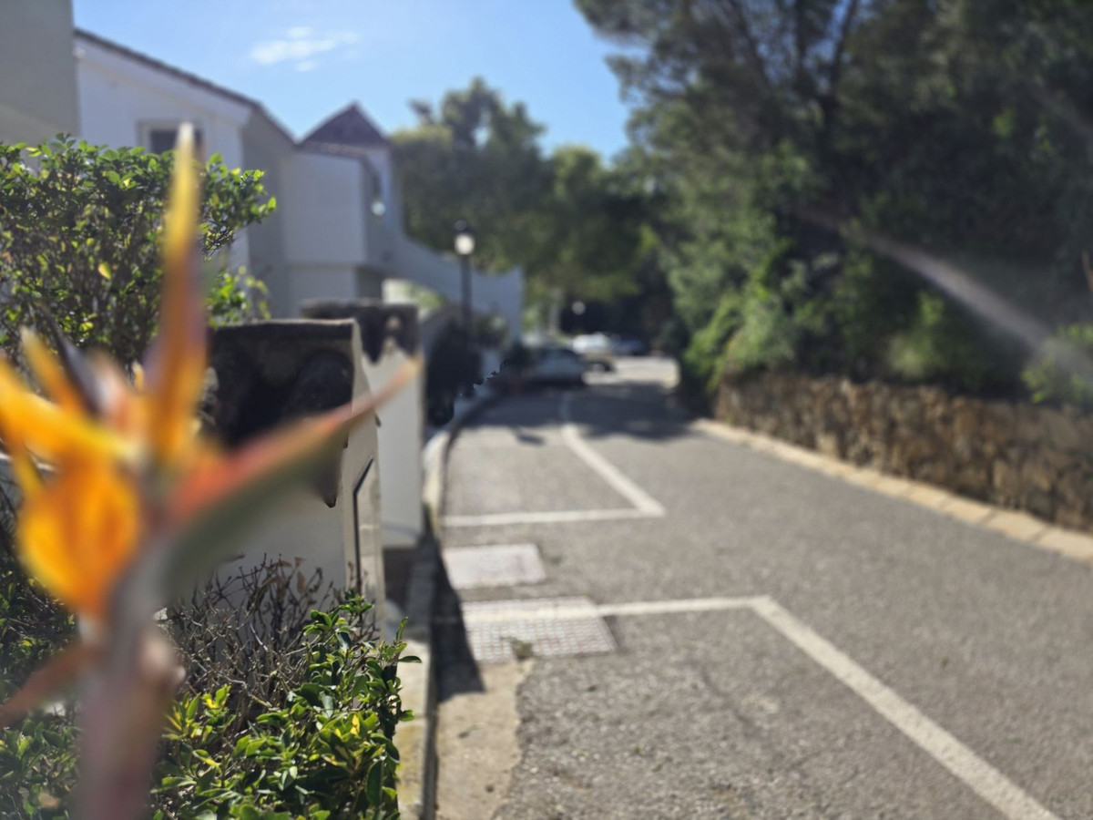 Te koop Middle Floor Apartment Costa Del Sol La Mairena € 399.000,-