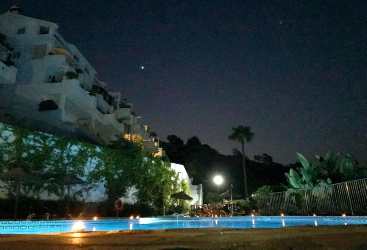 Te koop Middle Floor Apartment Costa Del Sol La Mairena € 399.000,-