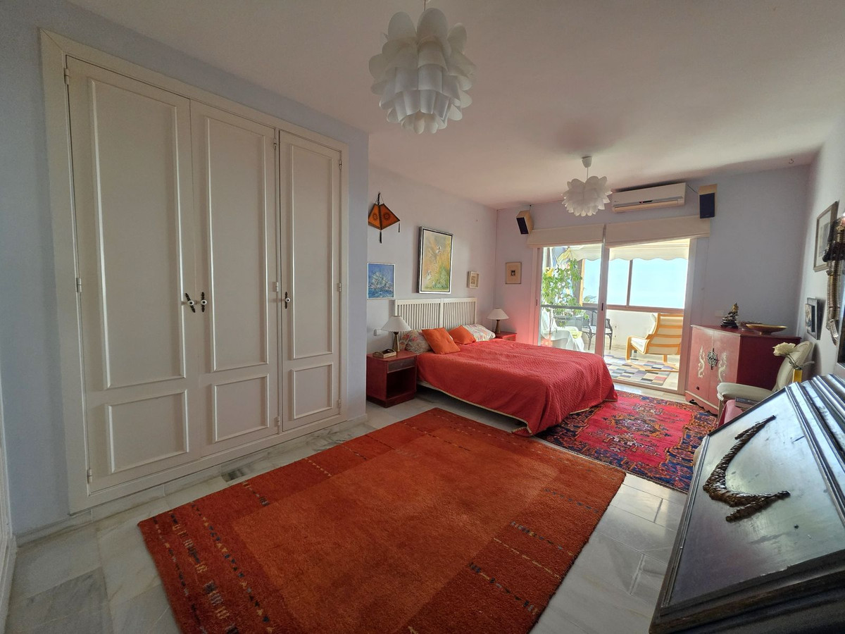 Te koop Middle Floor Apartment Costa Del Sol La Mairena € 399.000,-