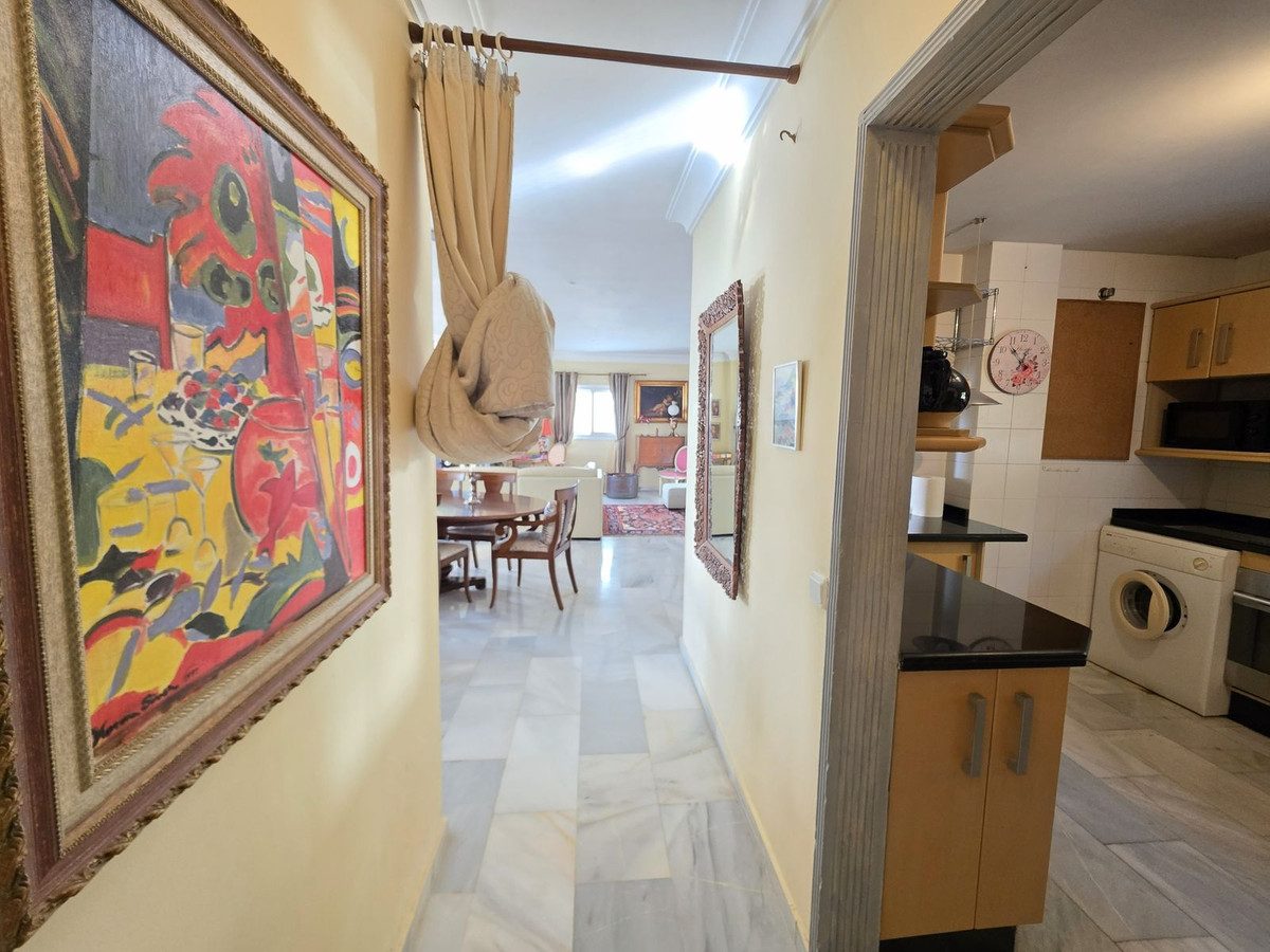 Te koop Middle Floor Apartment Costa Del Sol La Mairena € 399.000,-