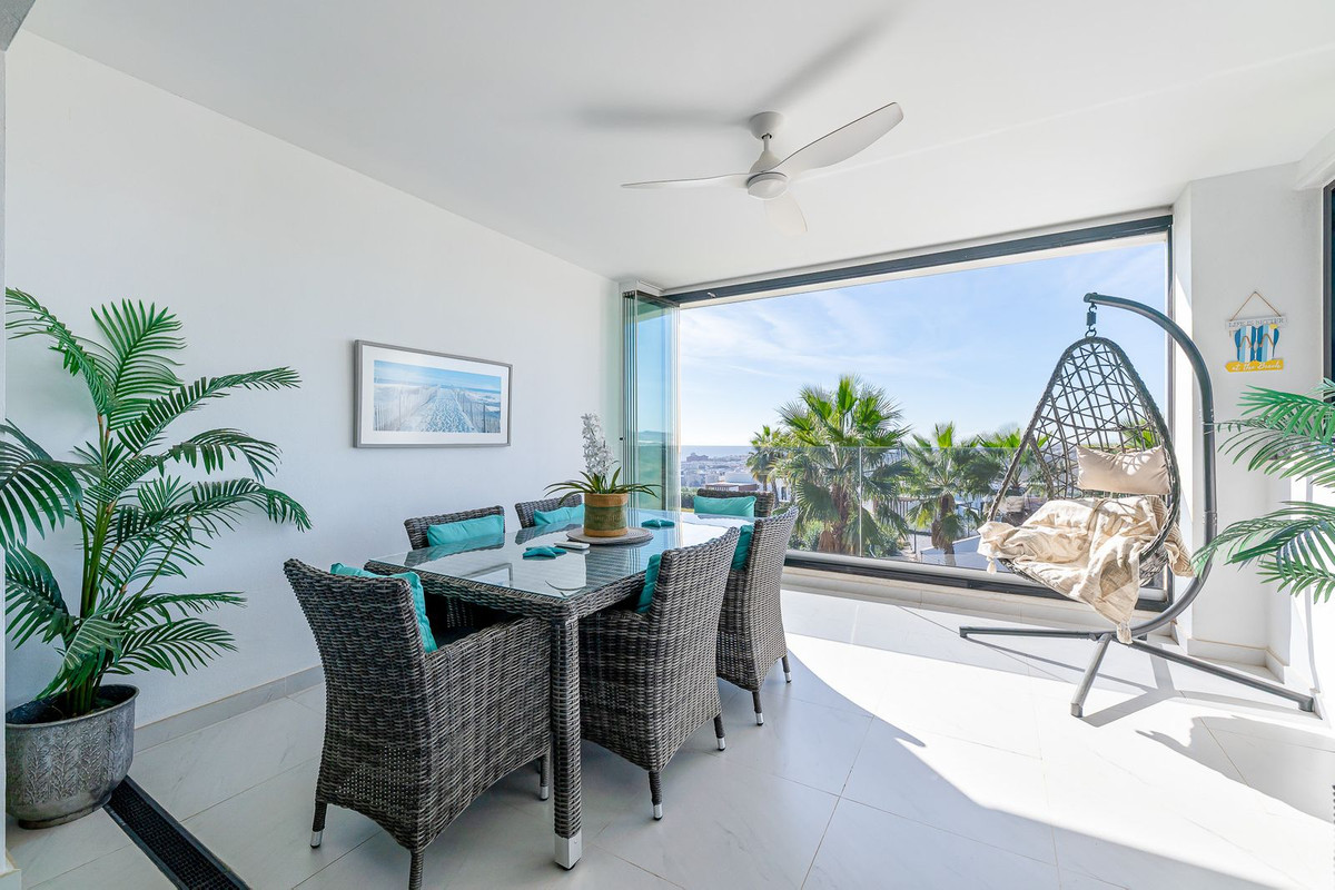 Te koop Middle Floor Apartment Costa Del Sol Estepona € 975.000,-