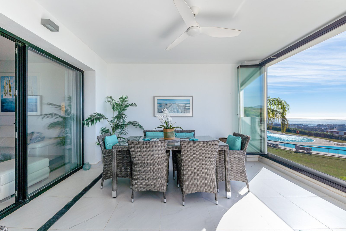 Te koop Middle Floor Apartment Costa Del Sol Estepona € 975.000,-